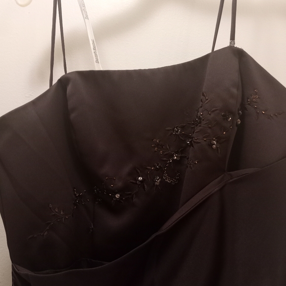 Evening gown - Picture 12 of 17